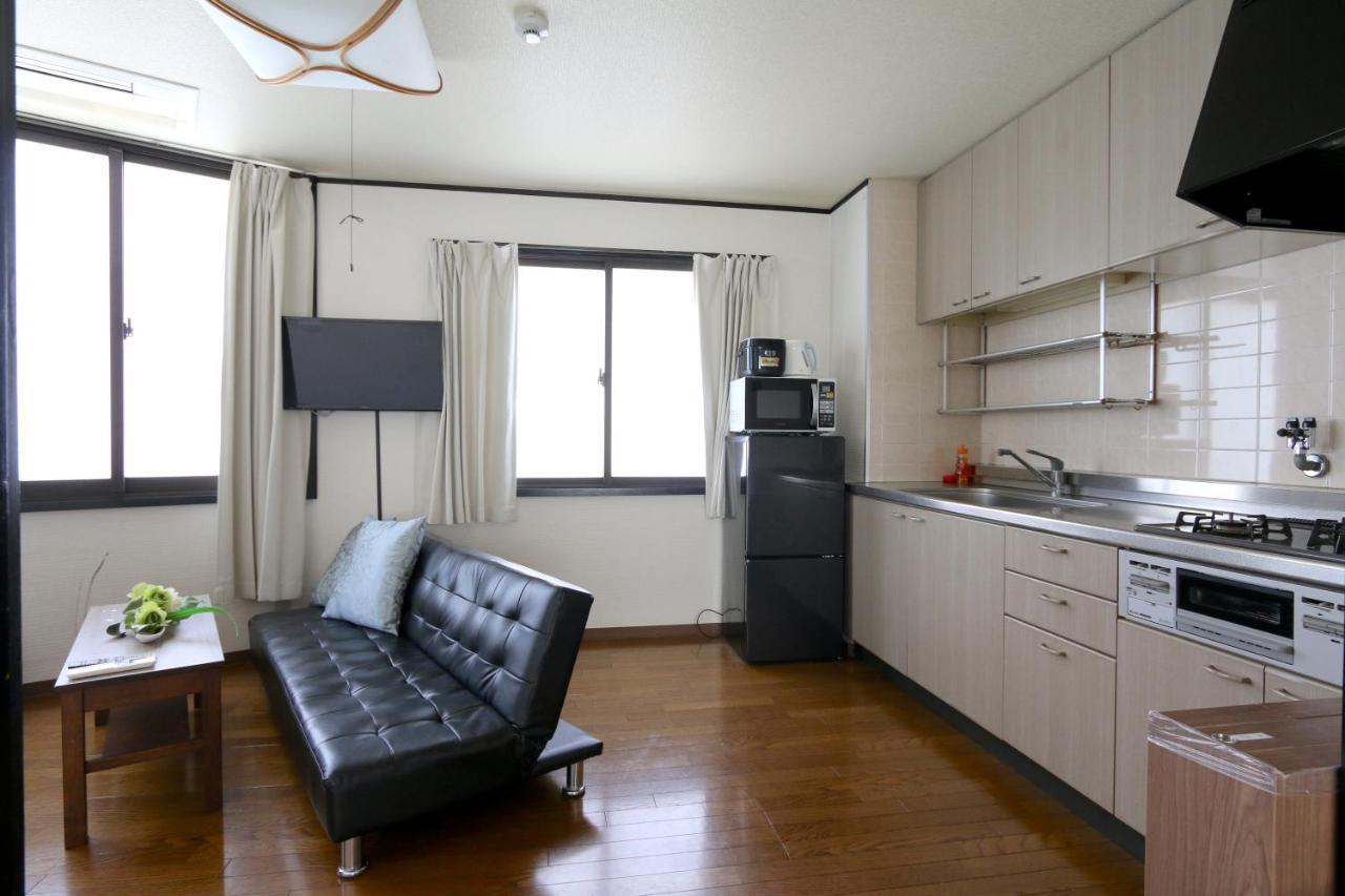 Liz3 Guest House Liz Nakazakicho Osaka Buitenkant foto